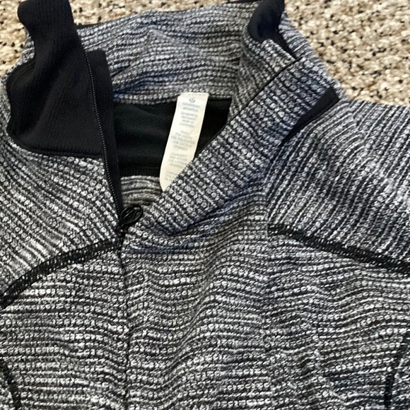 Lululemon pullover black/white size 8 - Picture 6 of 9